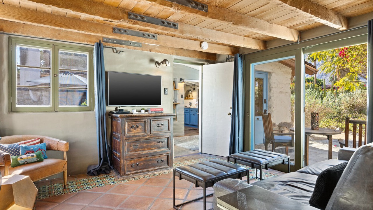 Photo of Livingroom in Warm Sands