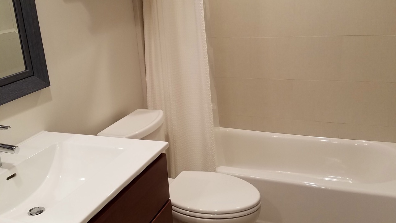 Photo of Bathroom in Cardiff-by-the-Sea