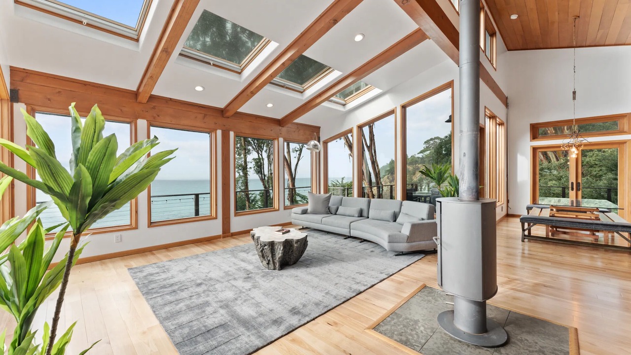 Photo of Livingroom in Big Sur
