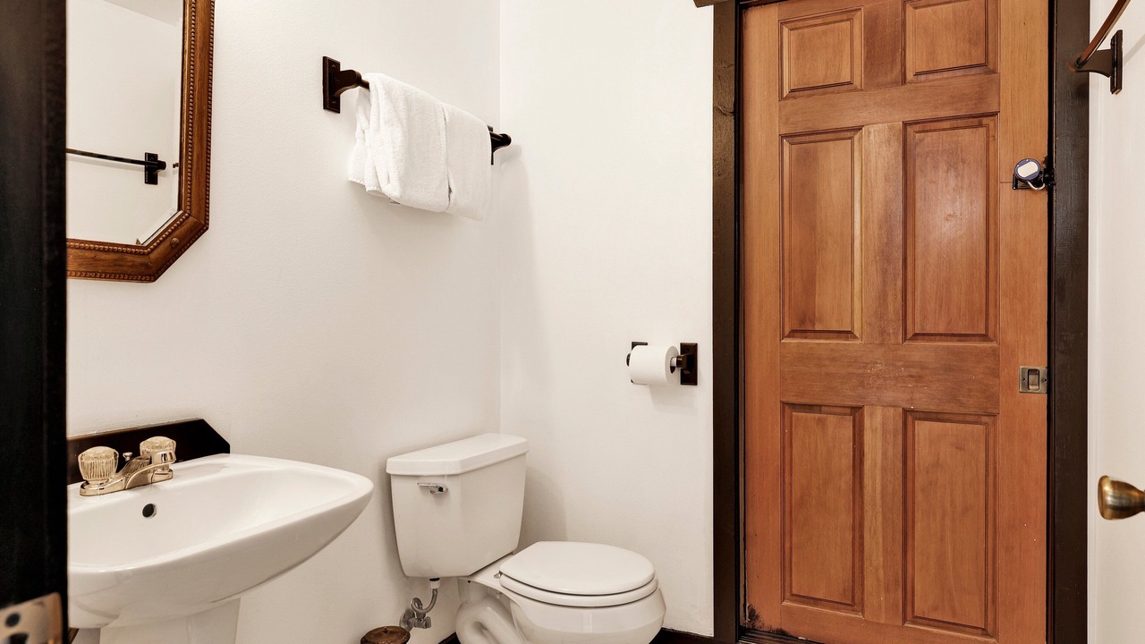 Photo of Bathroom in Upper Moonridge