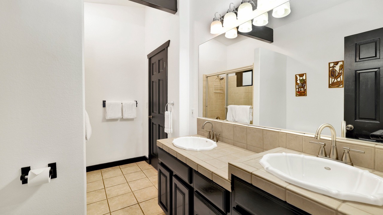 Photo of Bathroom in Upper Moonridge