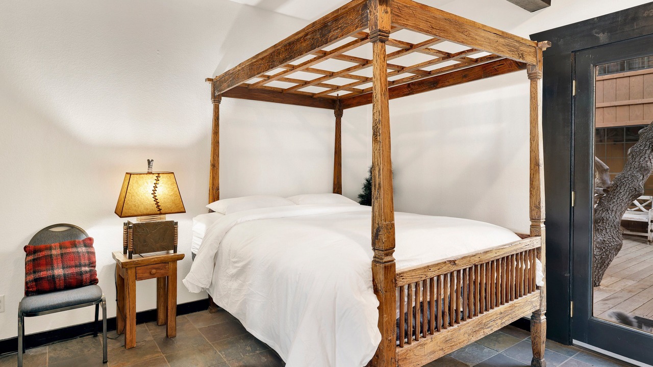 Photo of Bedroom in Upper Moonridge