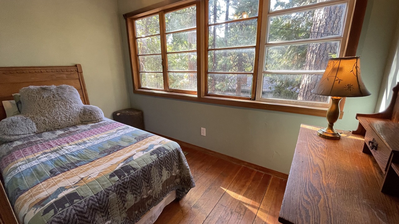 Photo of Bedroom in Twain Harte