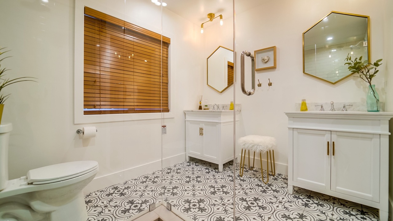 Photo of Bathroom in North Central