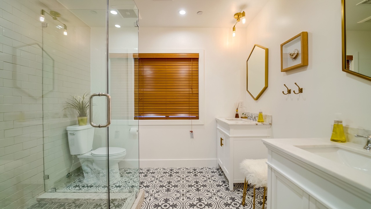 Photo of Bathroom in North Central