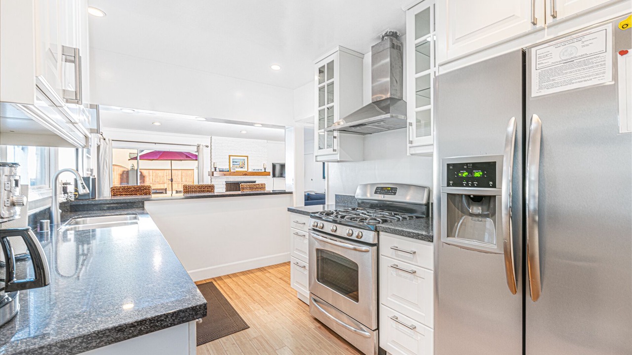 Photo of Kitchen in Balboa Peninsula