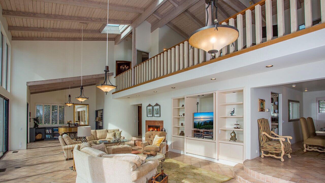 Photo of Livingroom in Summerland