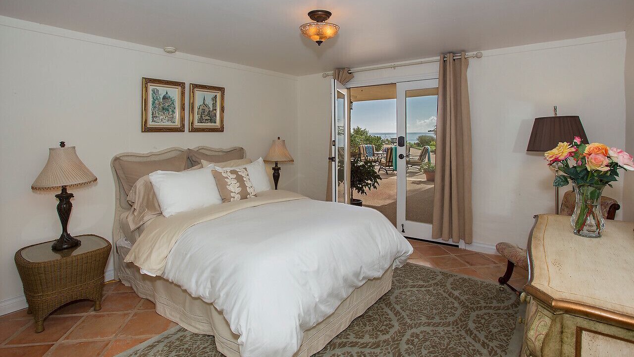 Photo of Bedroom in Summerland