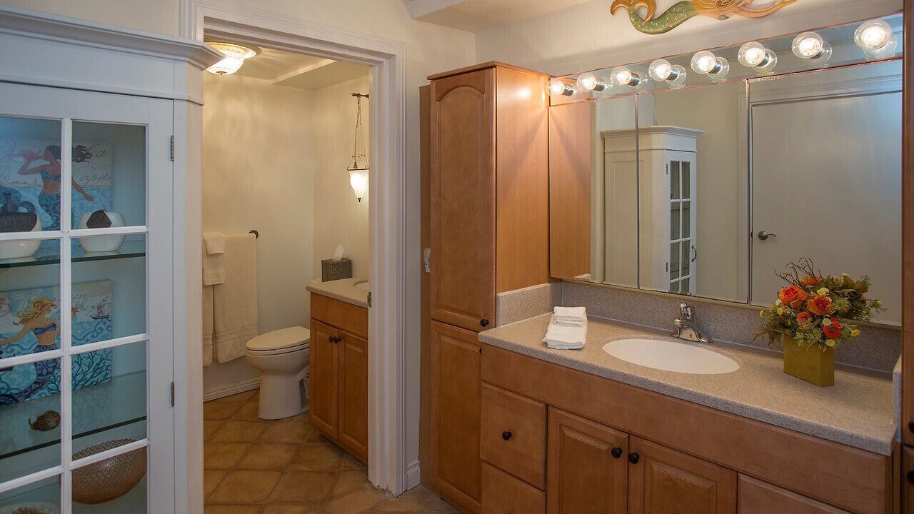 Photo of Bathroom in Summerland