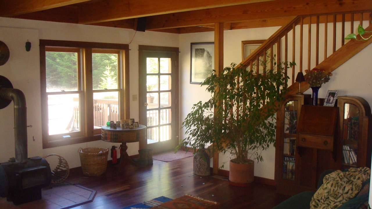Photo of Livingroom in Willits