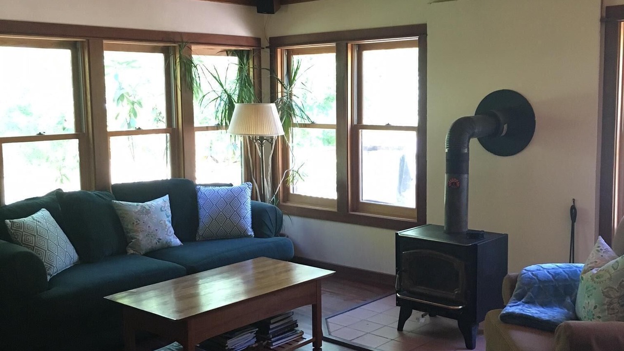 Photo of Livingroom in Willits