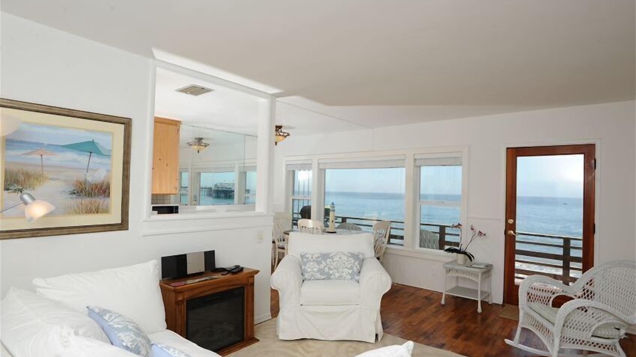 Photo of Bedroom in Eastern Malibu