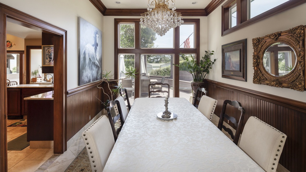 Photo of Livingroom in Salinas