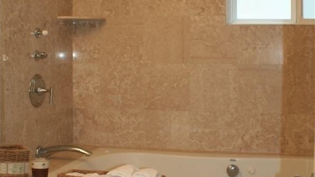 Photo of Bathroom in Eastern Malibu