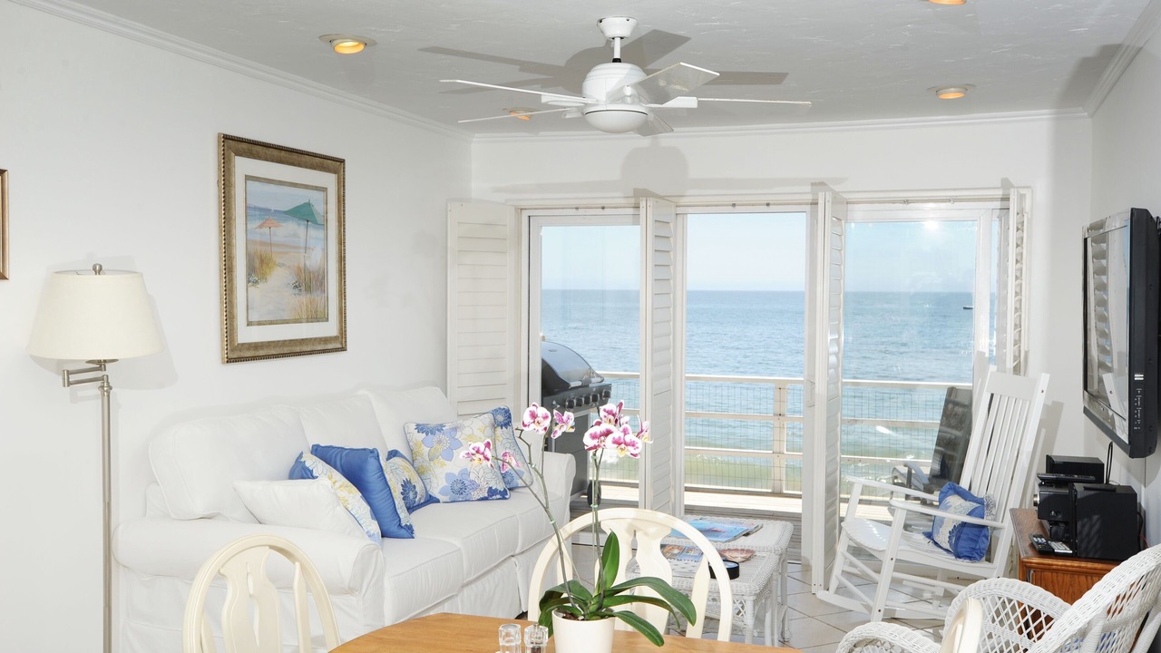 Photo of Bedroom in Eastern Malibu