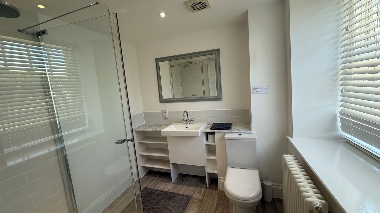 Photo of Bathroom in Westleigh