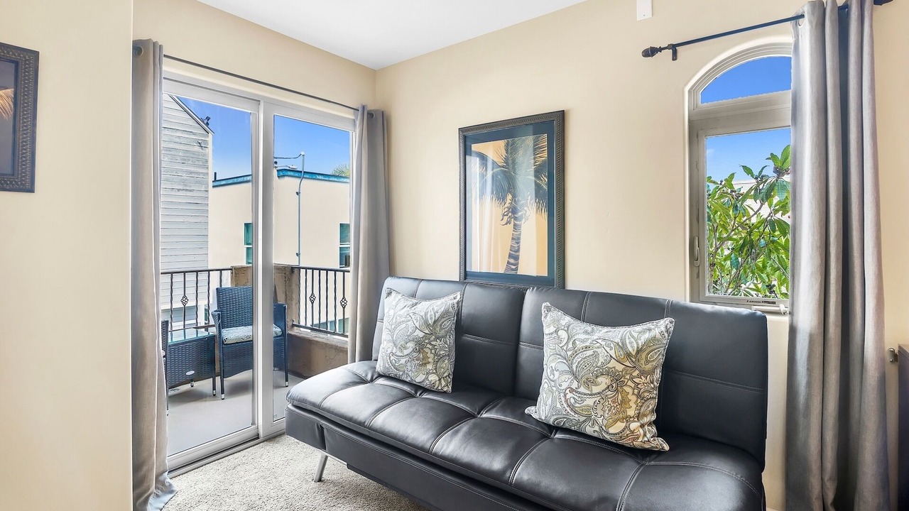 Photo of Livingroom in South Mission Beach