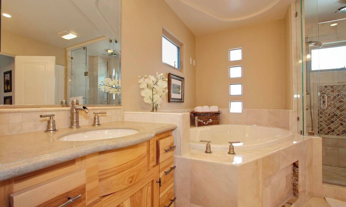 Photo of Bathroom in South Mission Beach