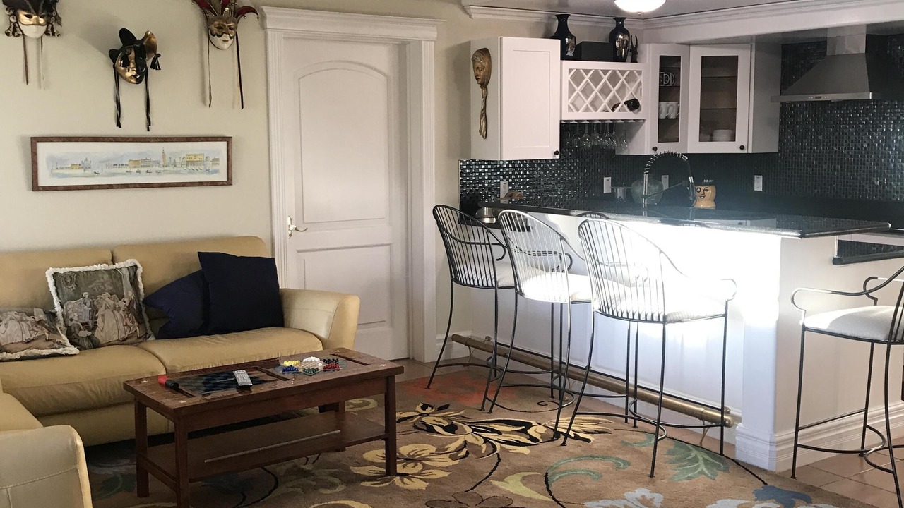 Photo of Livingroom in Upper Rockridge