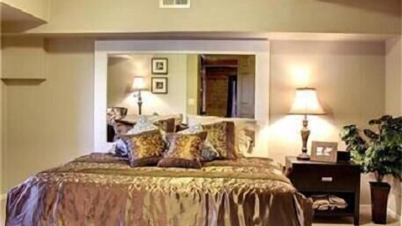 Photo of Bedroom in Upper Moonridge