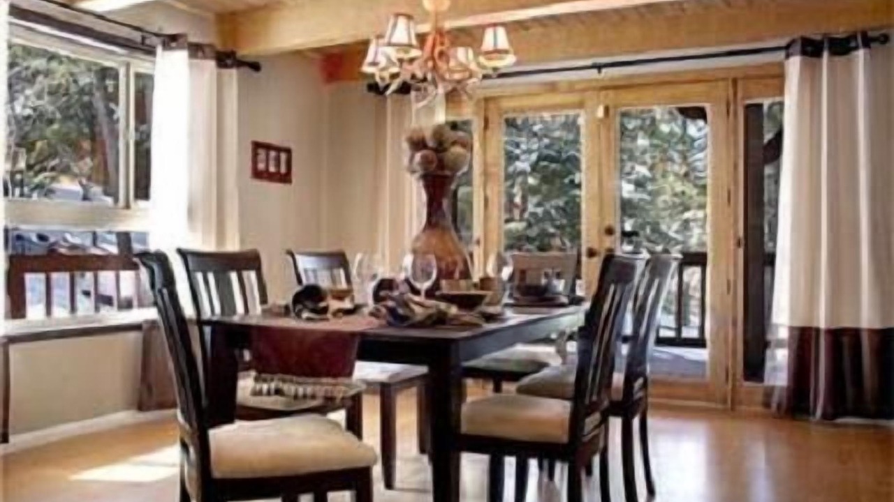 Photo of Bedroom in Upper Moonridge