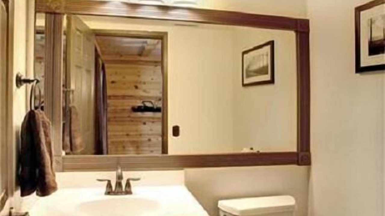 Photo of Bathroom in Upper Moonridge