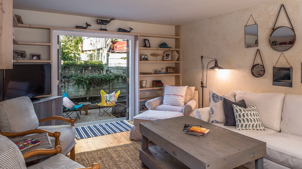 Photo of Livingroom in Mission Fields