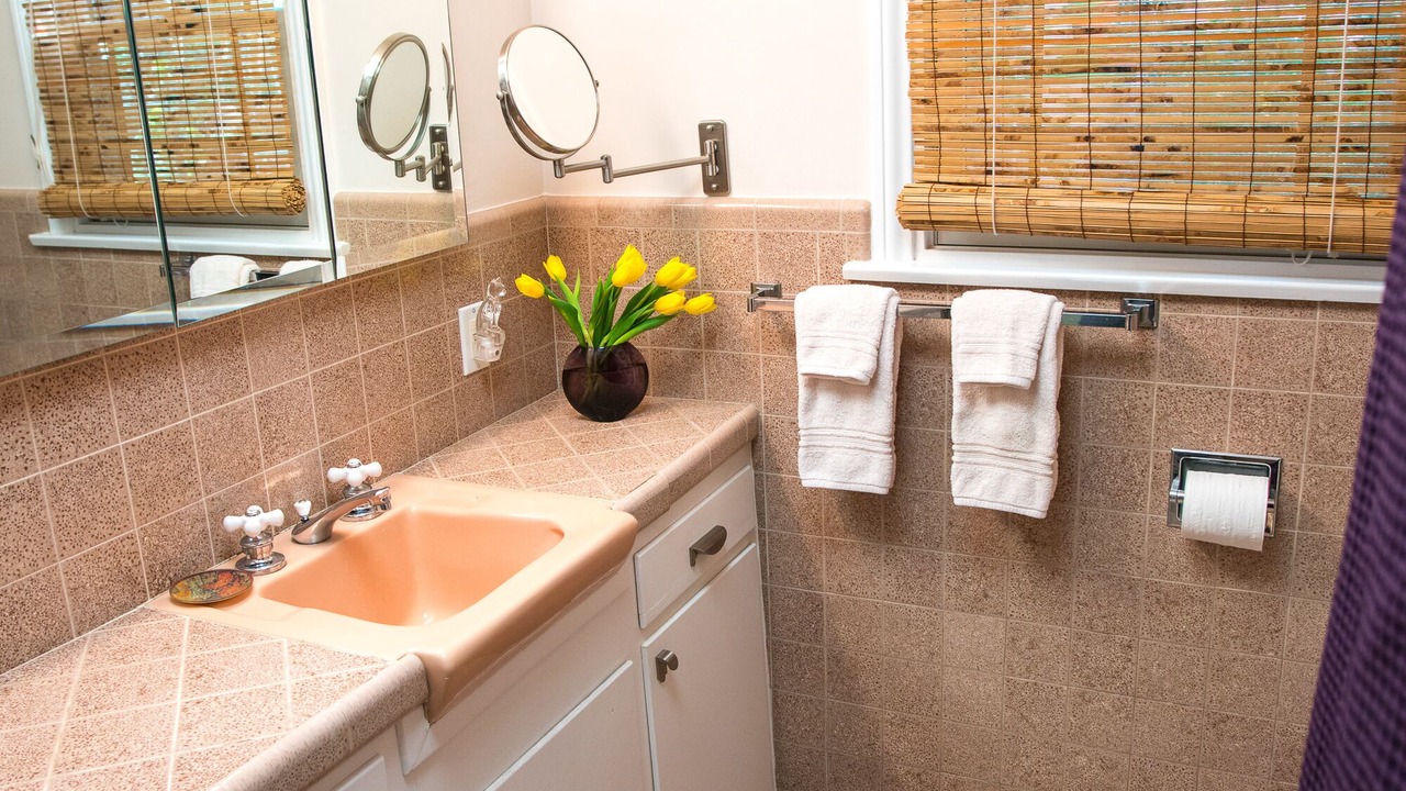Photo of Bathroom in Valley Village