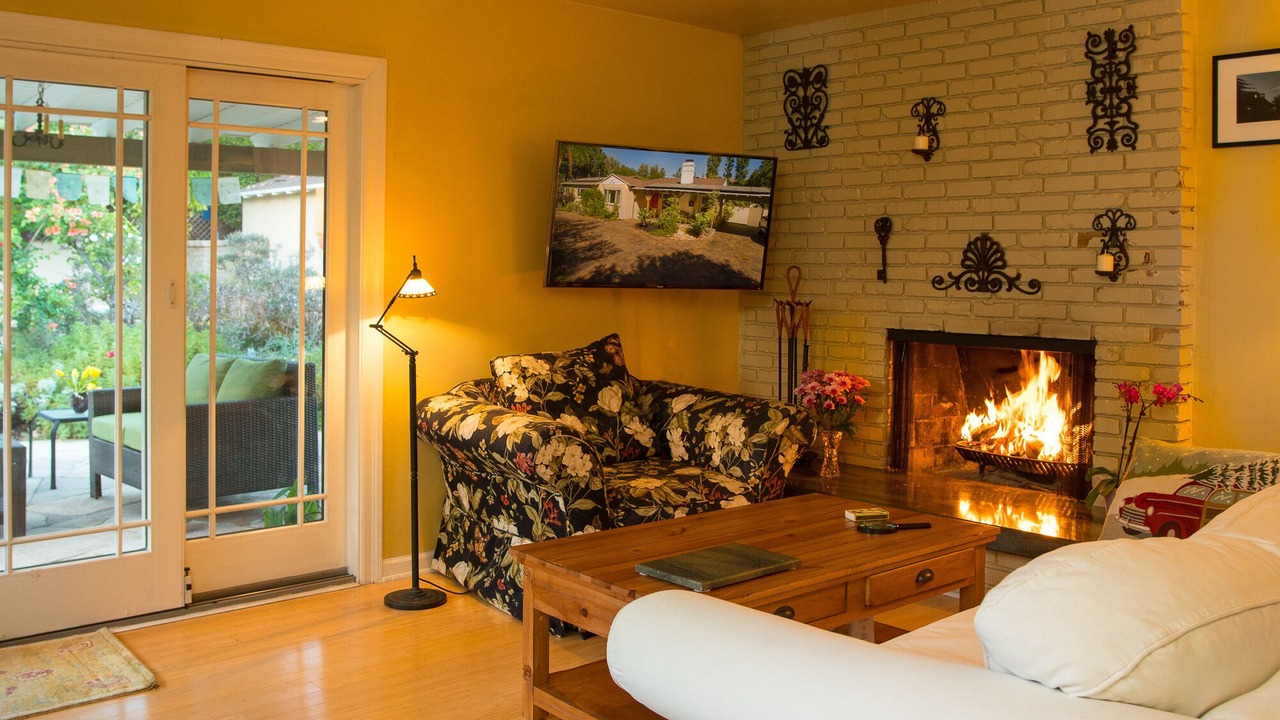 Photo of Bedroom in Valley Village