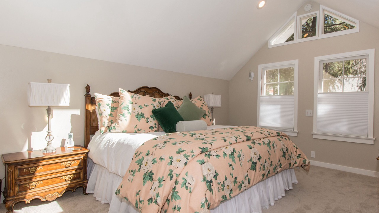 Photo of Bedroom in Los Angeles County