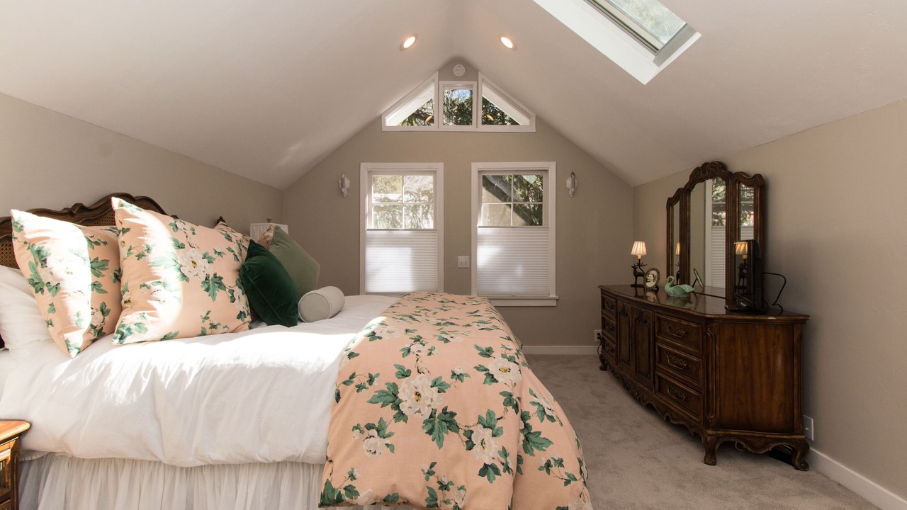 Photo of Bedroom in Los Angeles County