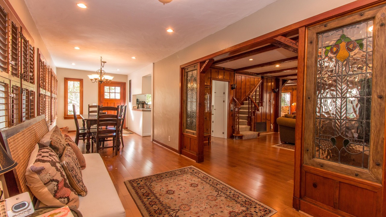 Photo of Livingroom in Los Angeles County