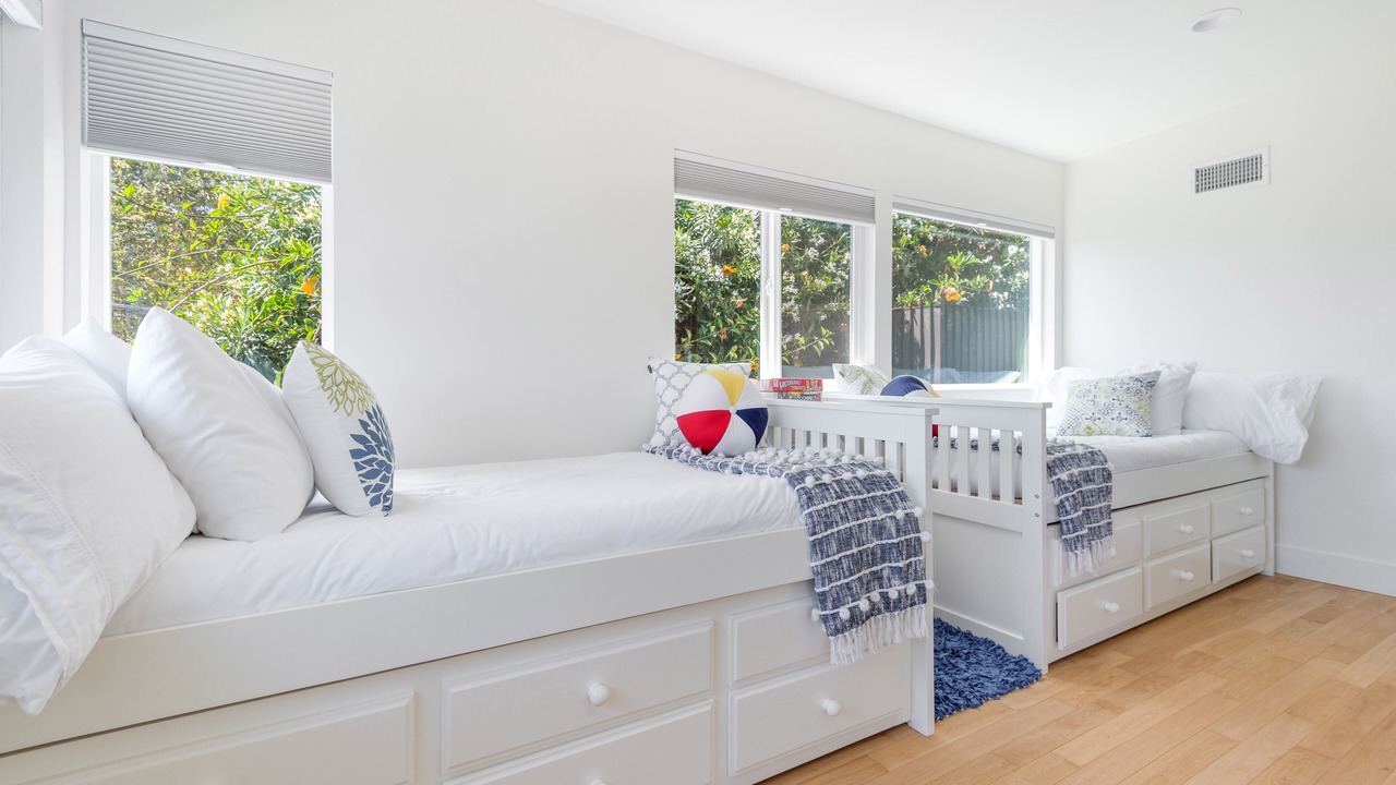 Photo of Bedroom in Eastern Malibu