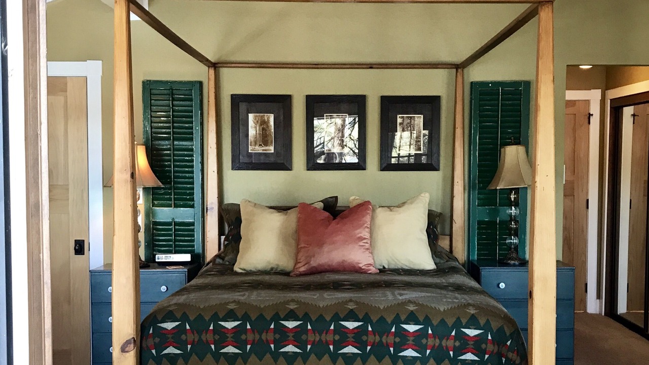 Photo of Bedroom in Groveland