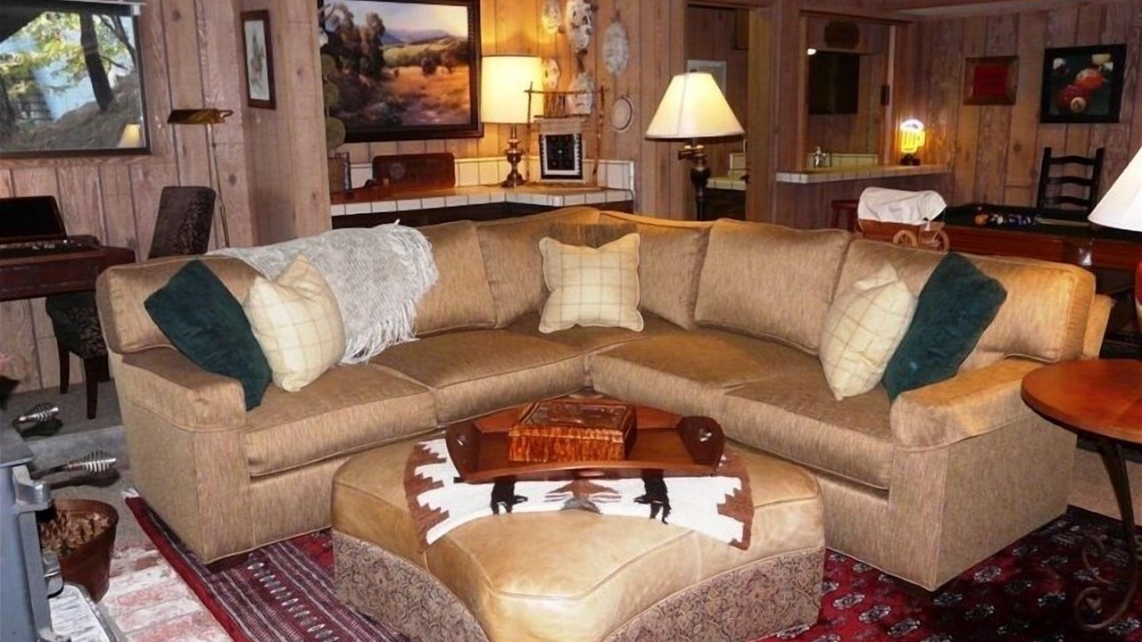 Photo of Bedroom in Groveland