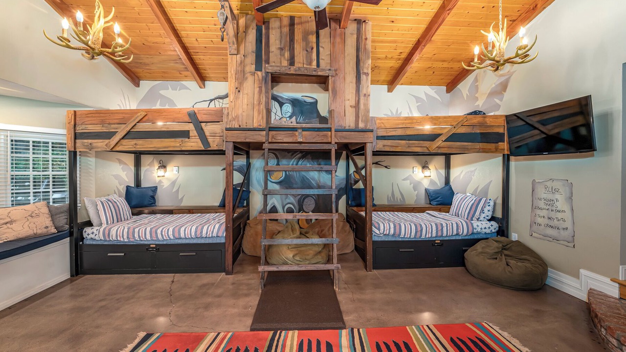 Photo of Bedroom in Hermosa Village