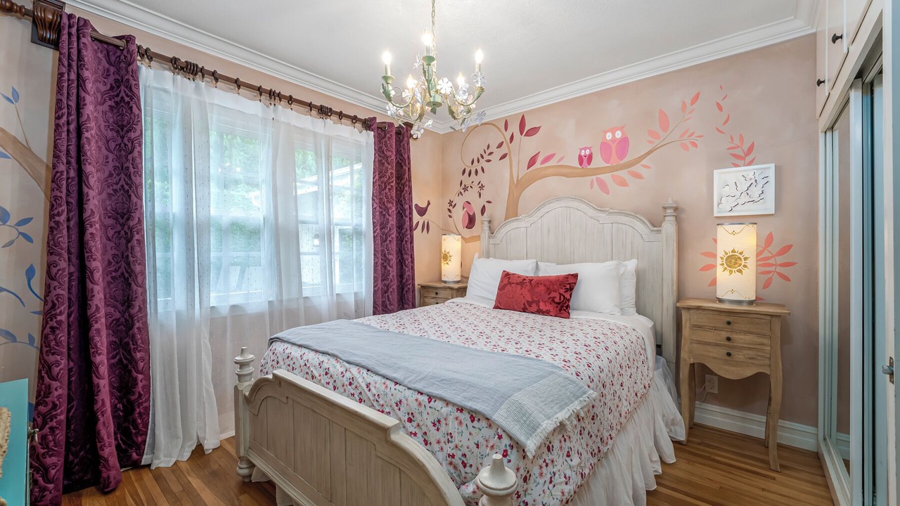 Photo of Bedroom in Hermosa Village