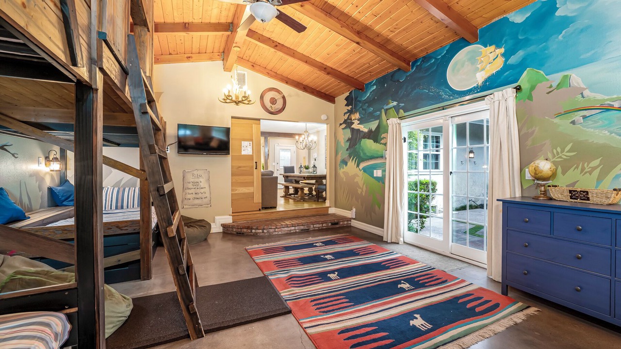 Photo of Bedroom in Hermosa Village