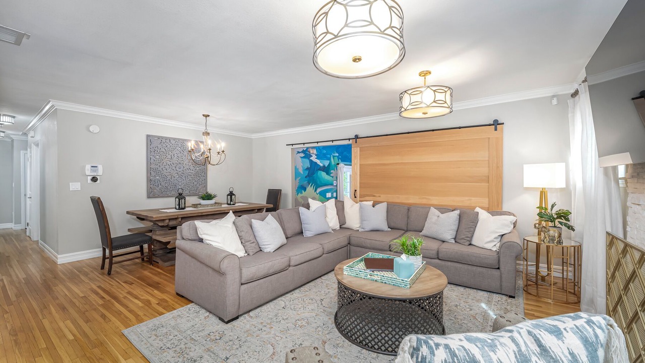 Photo of Livingroom in Hermosa Village