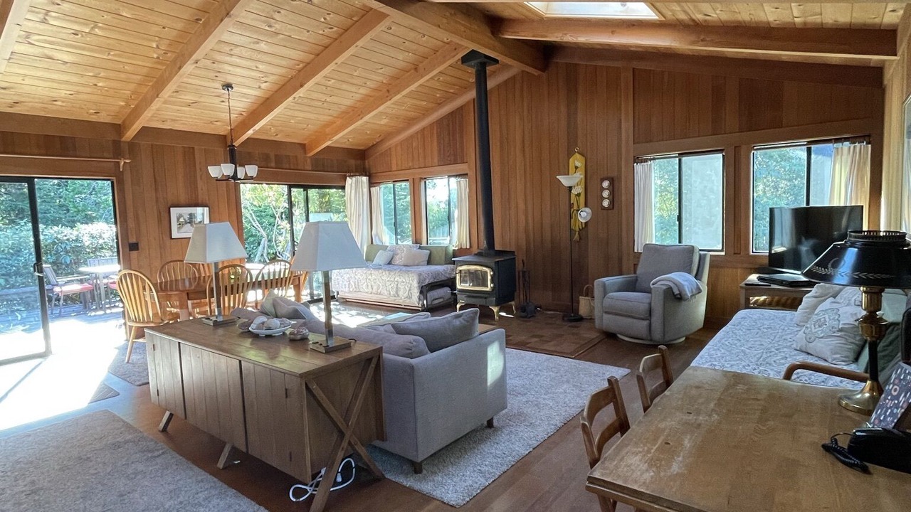 Photo of Bedroom in Fort Bragg