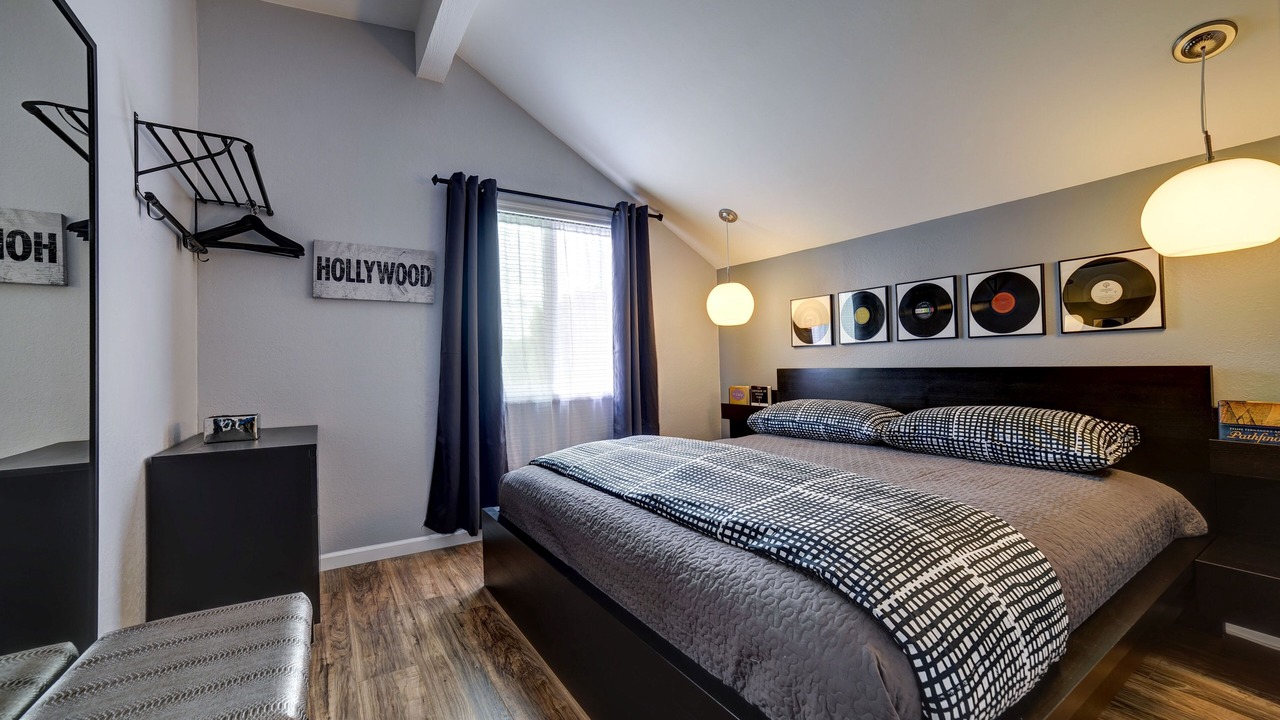Photo of Others in Sherwood Forest and Thistle Development