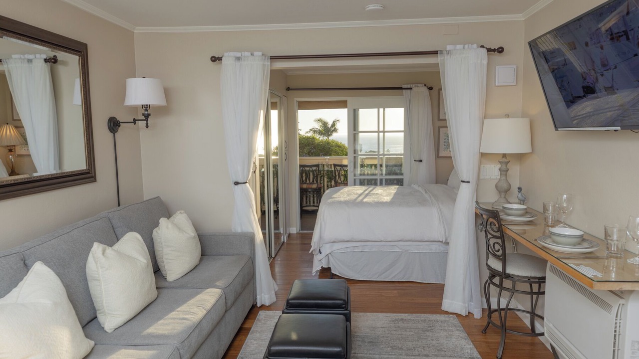 Photo of Bedroom in Laguna Beach