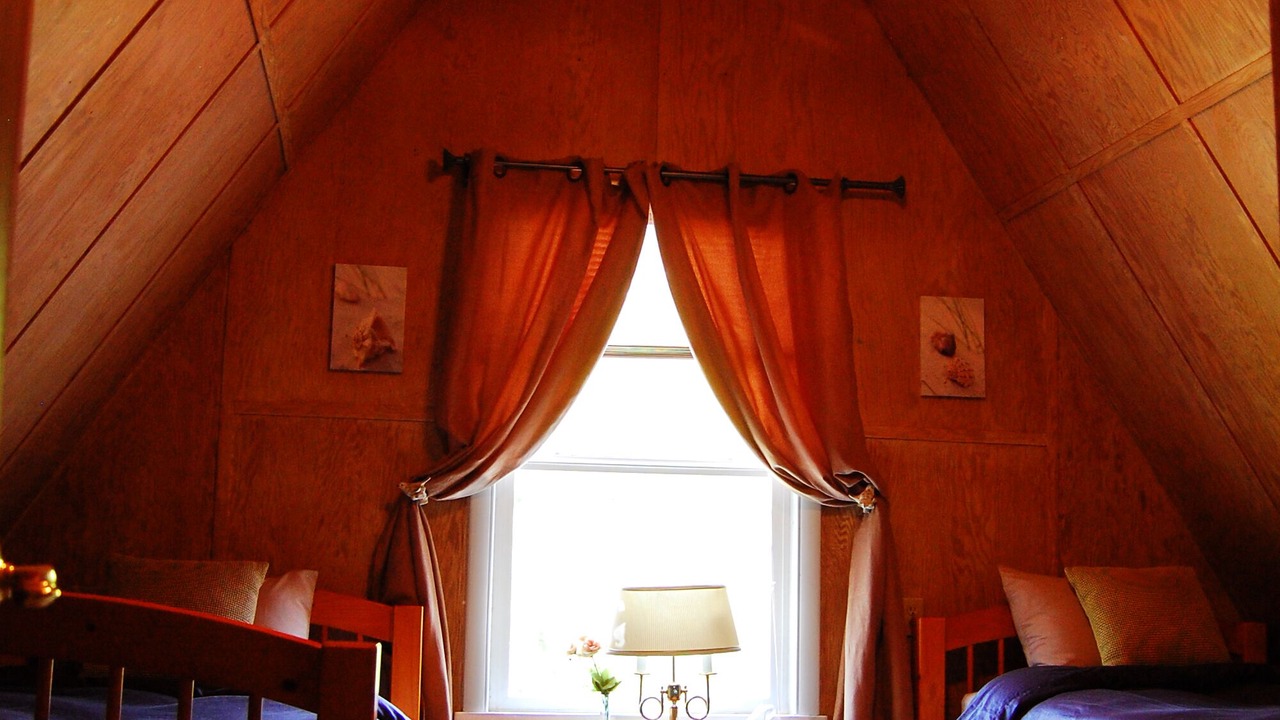 Photo of Bedroom in Crescent City