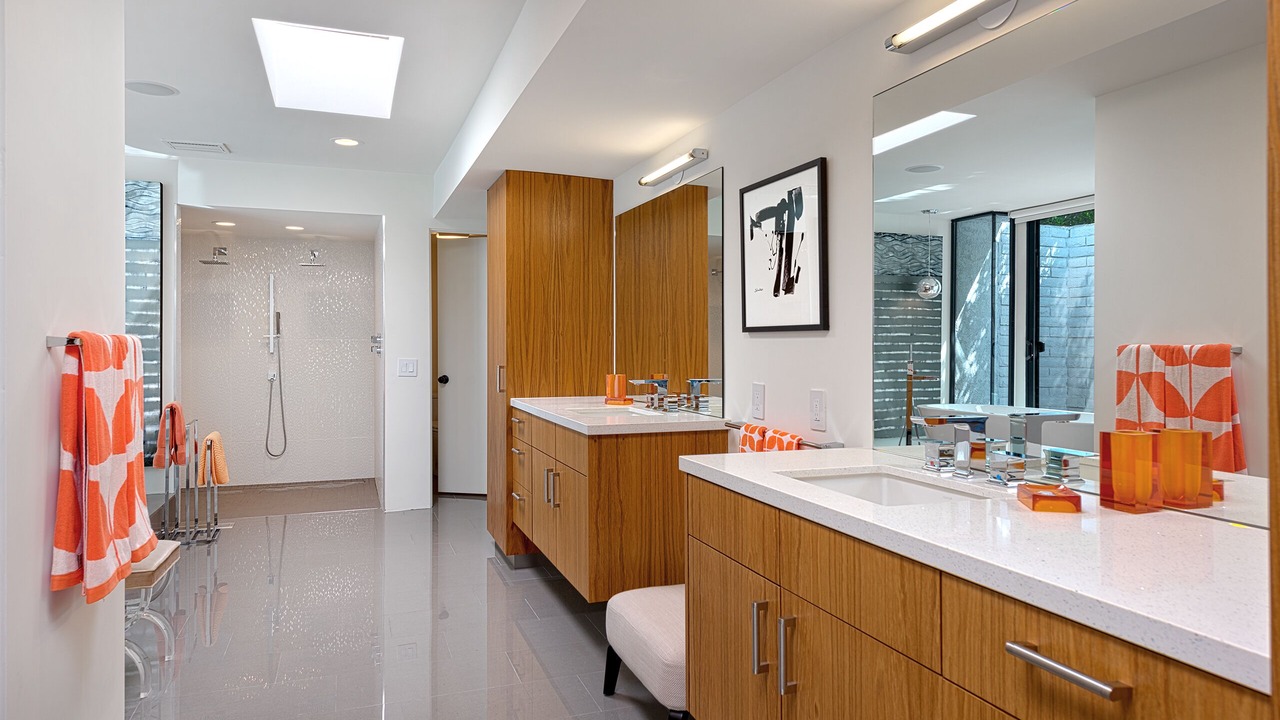 Photo of Bathroom in Historic Tennis Club