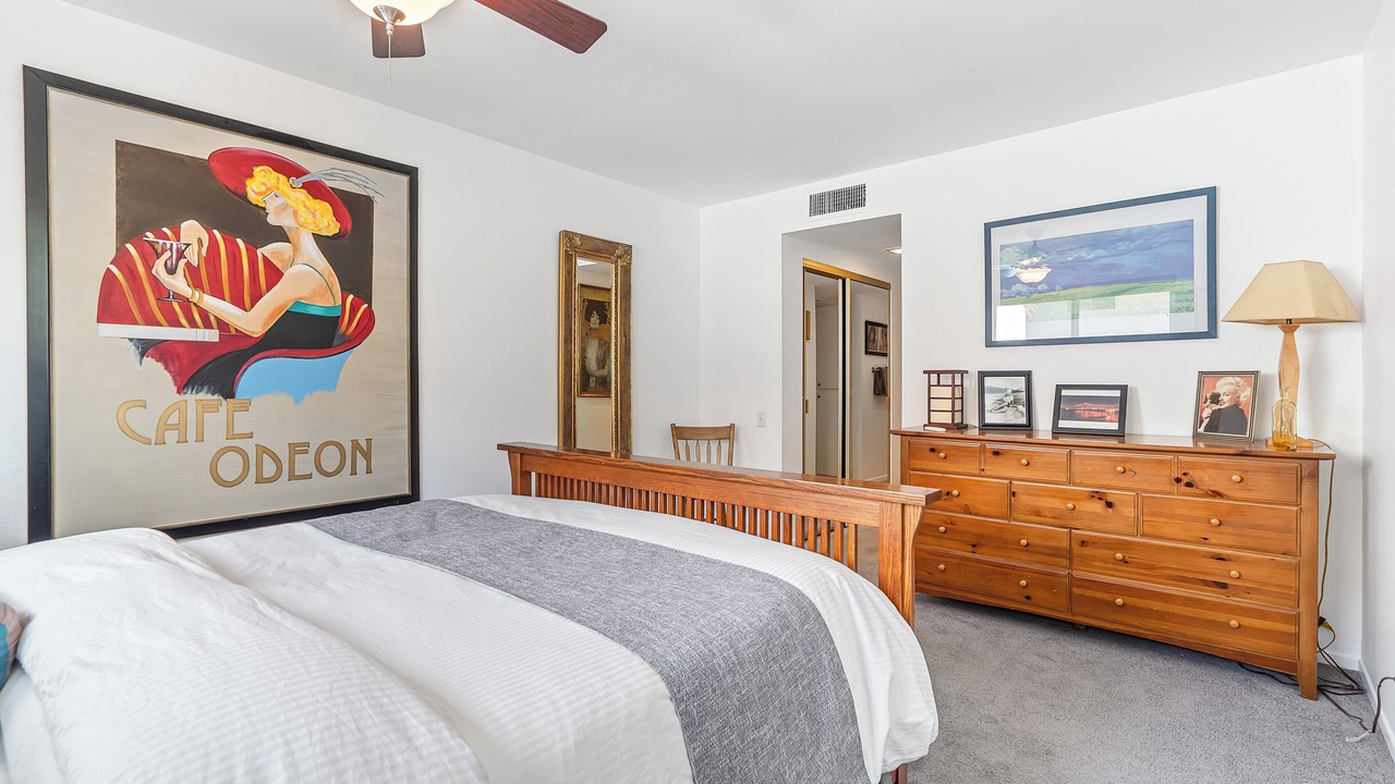 Photo of Bedroom in Canyon Corridor