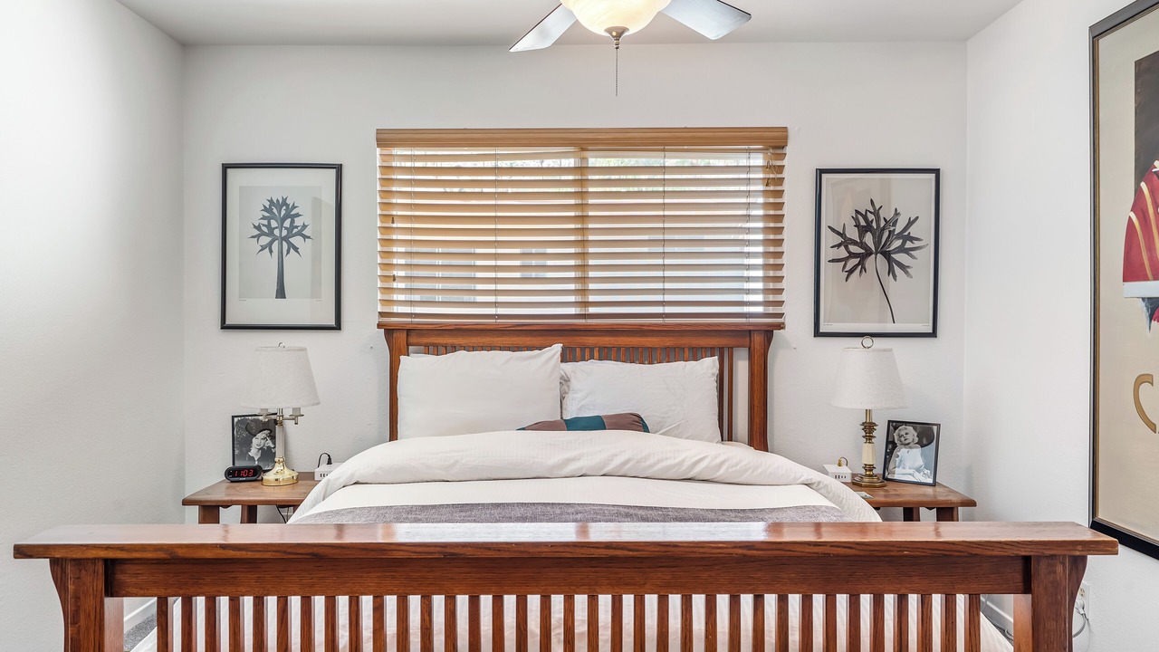 Photo of Bedroom in Canyon Corridor