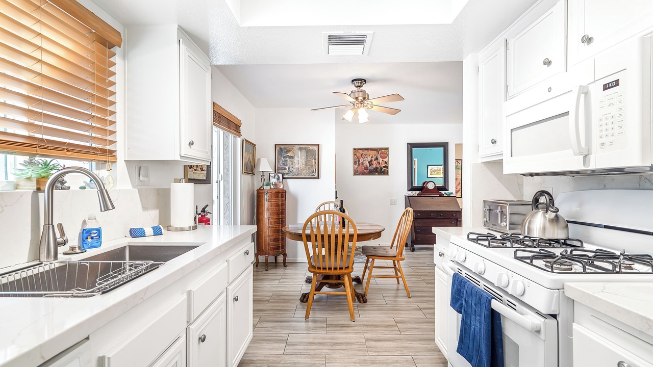 Photo of Kitchen in Canyon Corridor