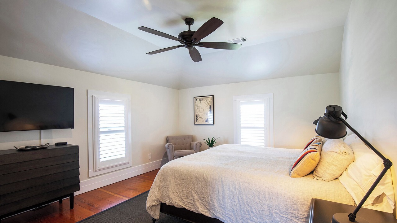 Photo of Bedroom in Geyserville