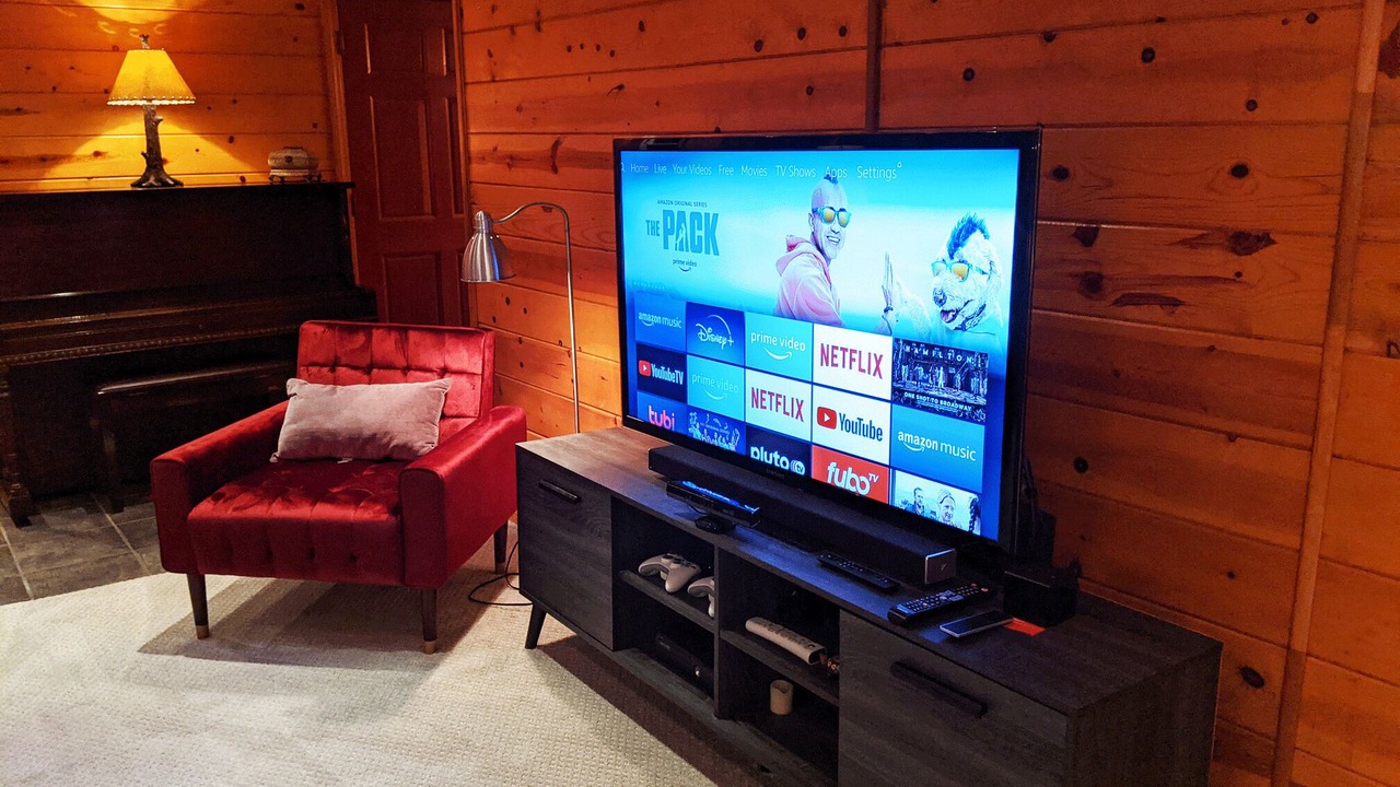 Photo of Bedroom in Lake Arrowhead