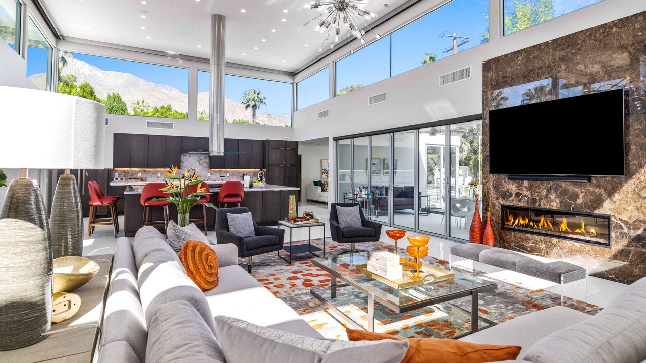 Photo of Livingroom in The Movie Colony